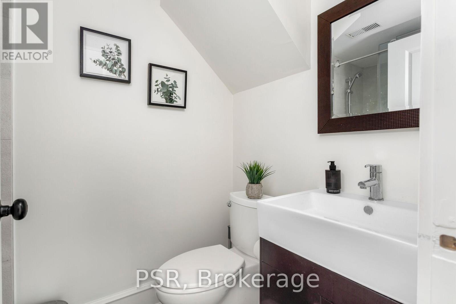 38 Wyndham Street, Toronto, Ontario  M6K 1R7 - Photo 24 - C13217060