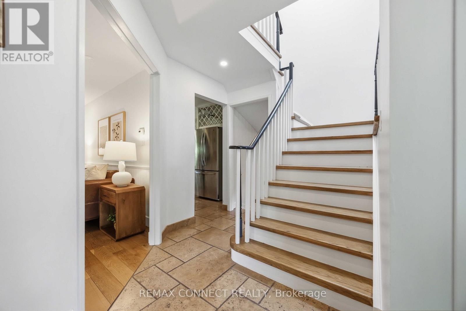 64 Coalport Drive, Toronto, Ontario  M1N 4B7 - Photo 4 - E13211032