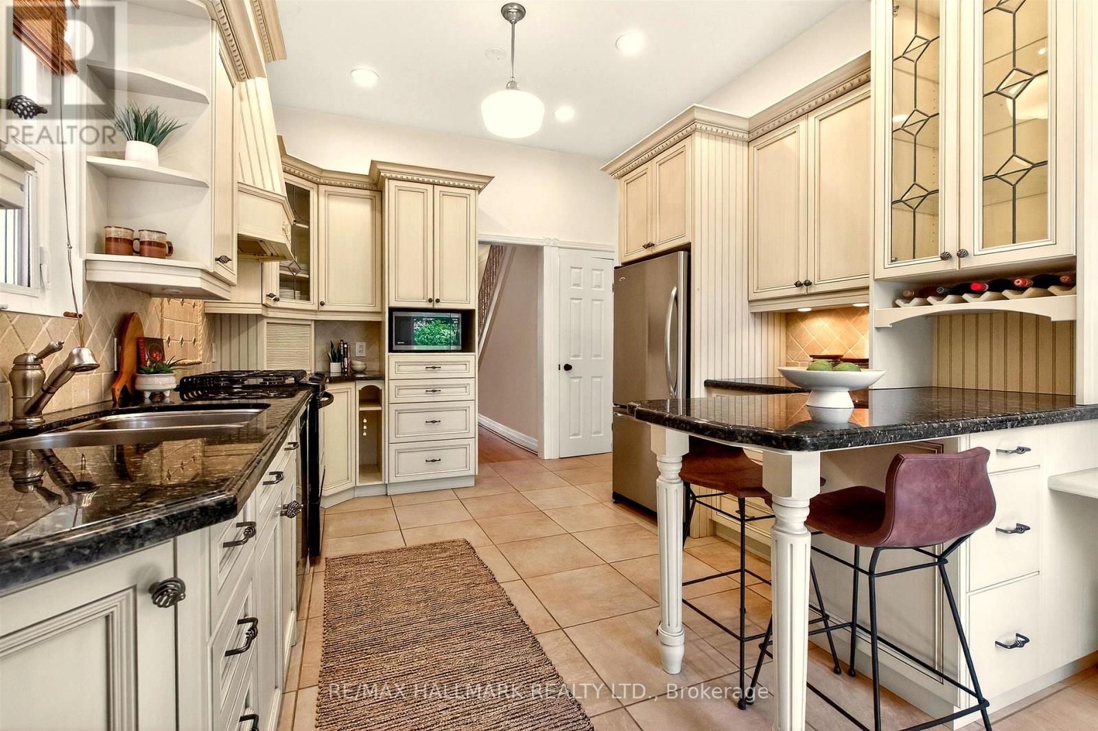 82 Dawes Road, Toronto, Ontario  M4C 5B3 - Photo 20 - E13211674