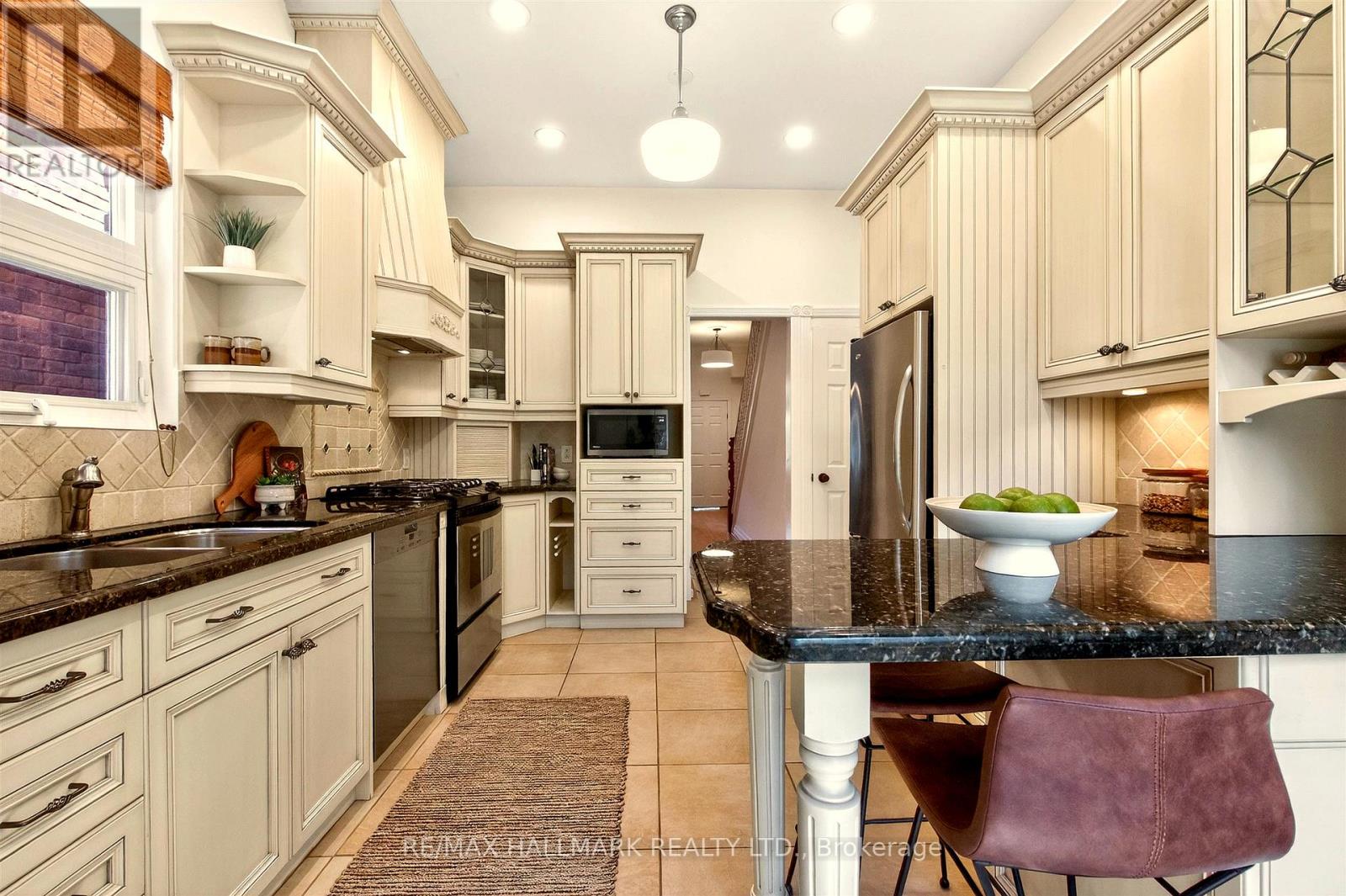 82 Dawes Road, Toronto, Ontario  M4C 5B3 - Photo 22 - E13211674