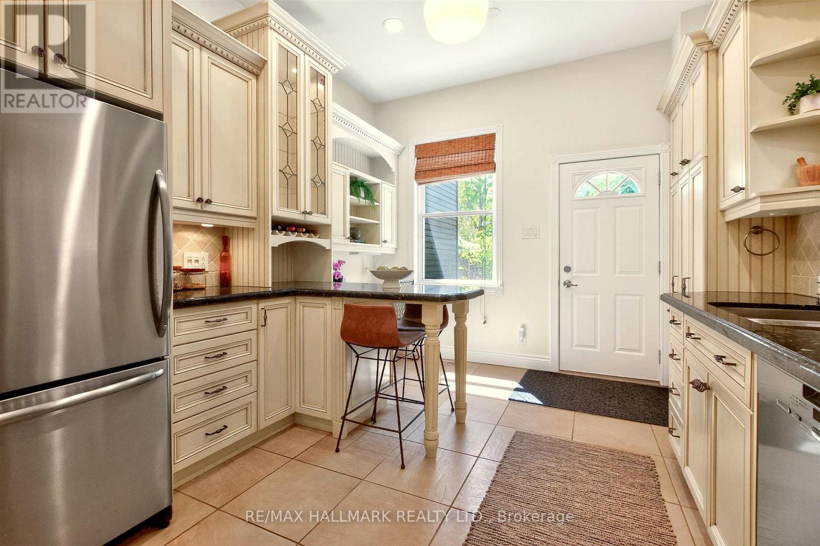 82 Dawes Road, Toronto, Ontario  M4C 5B3 - Photo 25 - E13211674