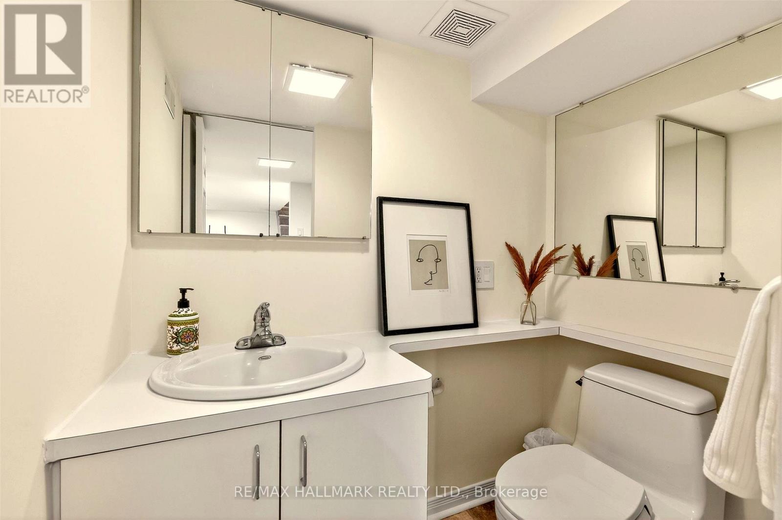 82 Dawes Road, Toronto, Ontario  M4C 5B3 - Photo 43 - E13211674