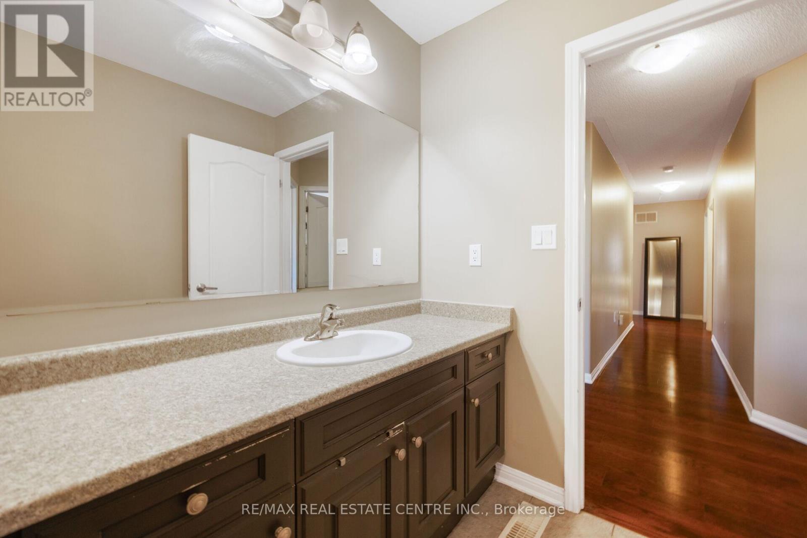 58 Seafair Crescent, Brampton, Ontario  L6Y 5W3 - Photo 37 - W13213488