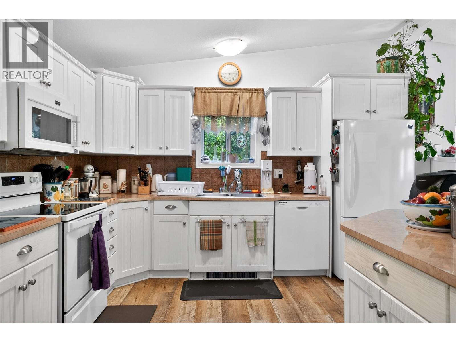 4761 Highway 31, Fletcher Creek, British Columbia  V0G 1M0 - Photo 17 - 10389227