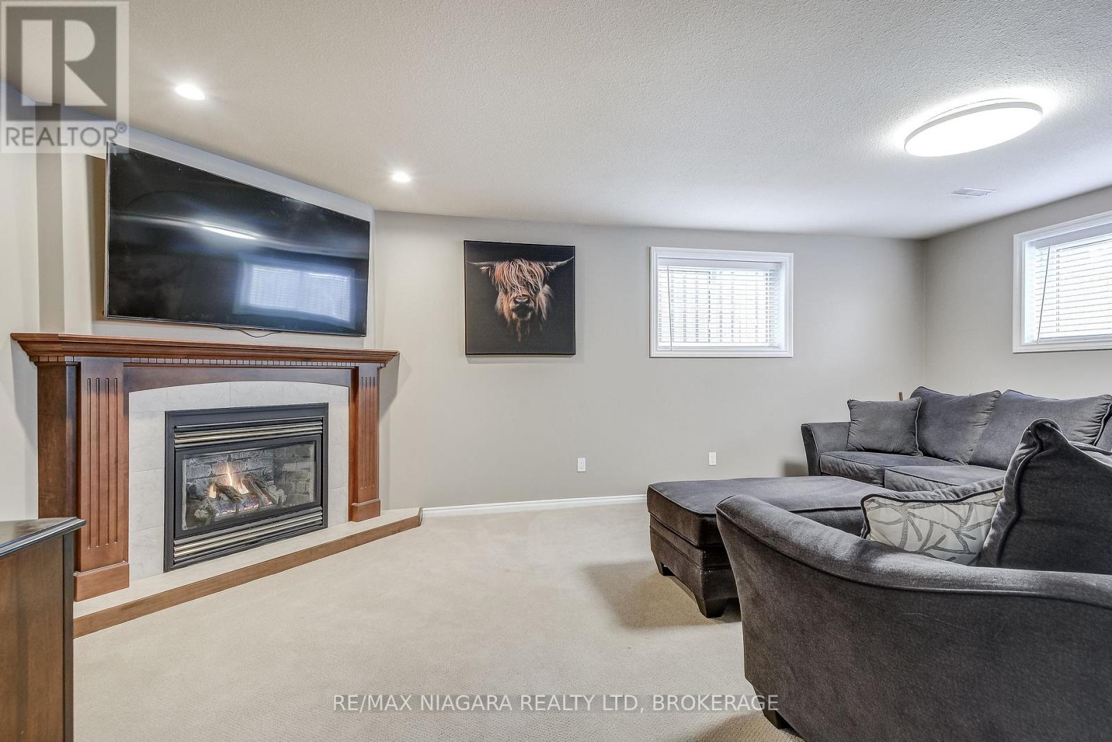 104 Whiteoak Crescent, Welland, Ontario  L3C 6E6 - Photo 34 - X12919646