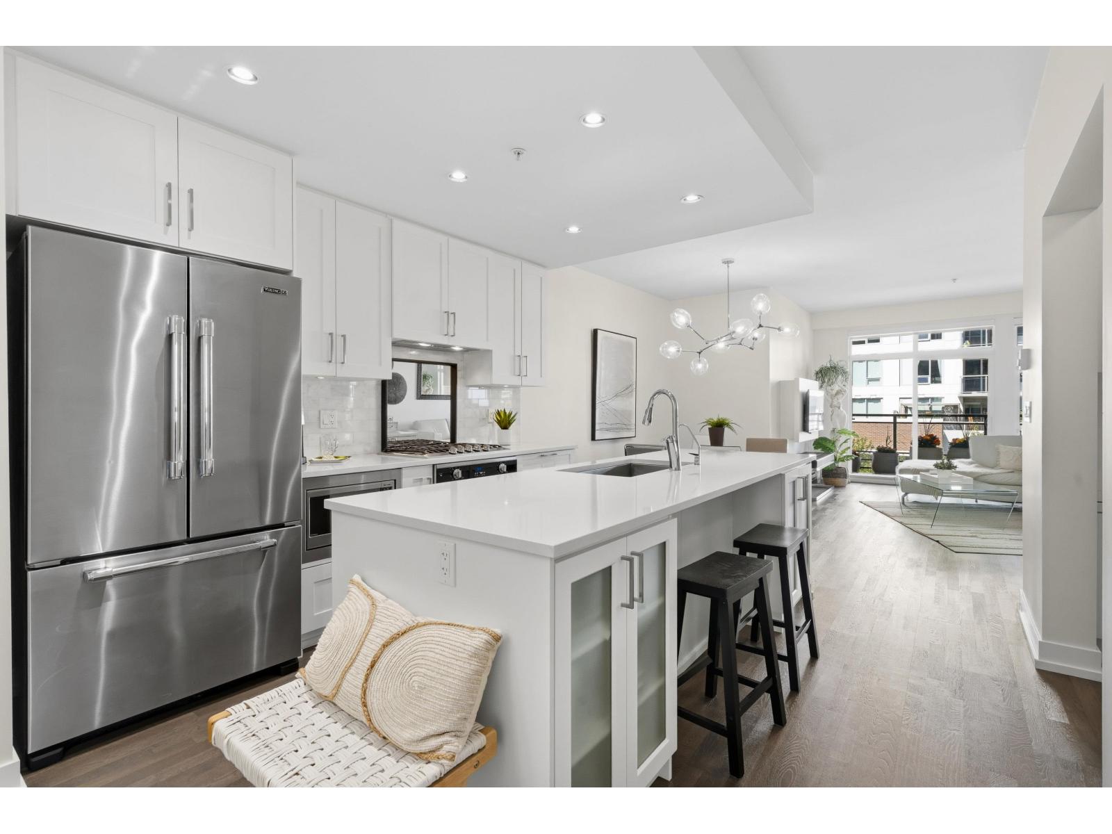 310 1420 Johnston Road, White Rock, British Columbia  V4B 3Z5 - Photo 3 - R3129619