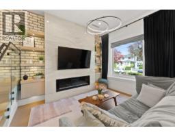 <div class="price">$2,550,000</div> 2848 W 23rd Avenue, Vancouver<br><div style="margin-bottom:8px;"><small>Dexter Realty</small></div><div class='bed_bath'>4 Bed | 4 Bath</div>