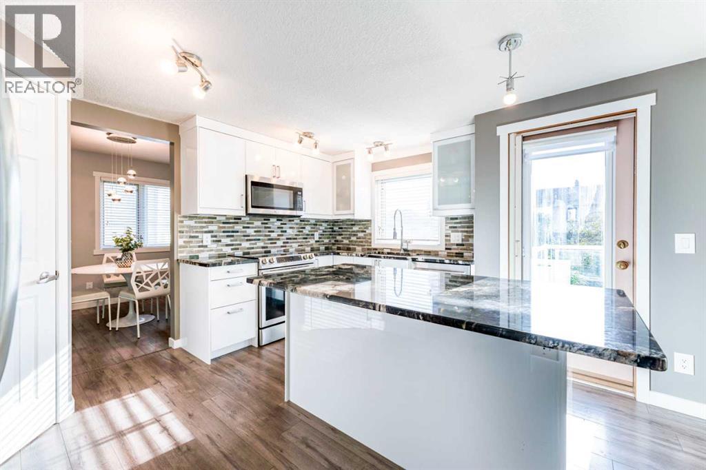 145 Hawkdale Circle NW, Calgary, Alberta  T3G 2W9 - Photo 12 - A2316144