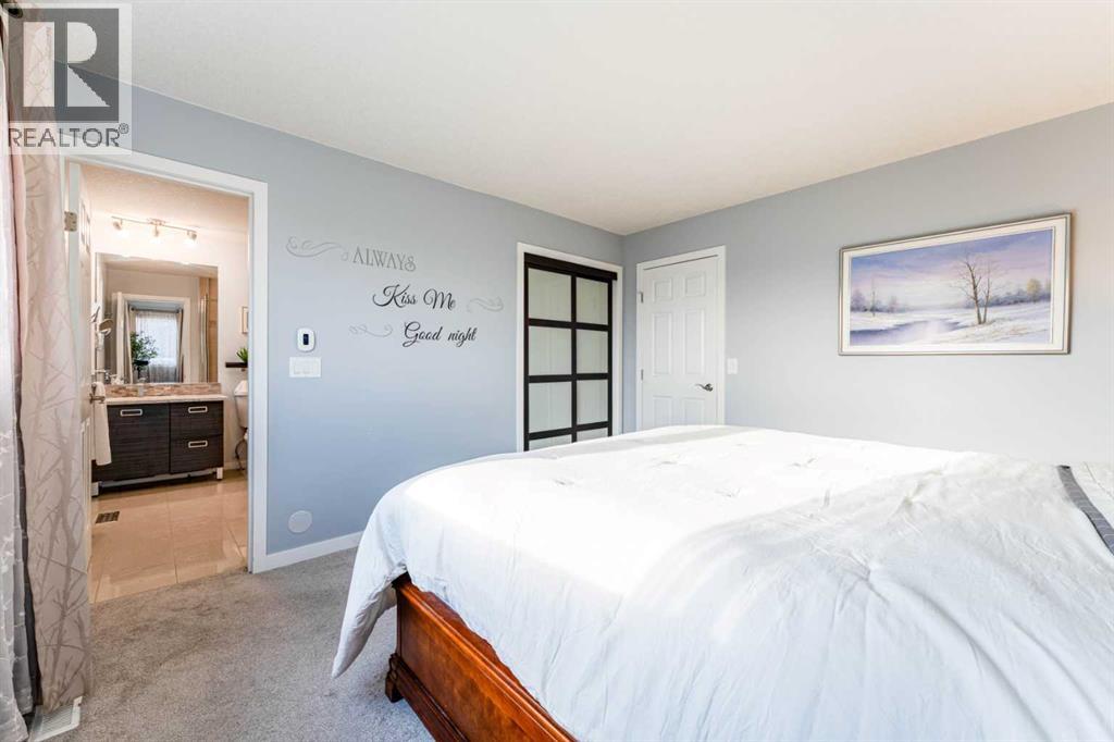 145 Hawkdale Circle NW, Calgary, Alberta  T3G 2W9 - Photo 24 - A2316144
