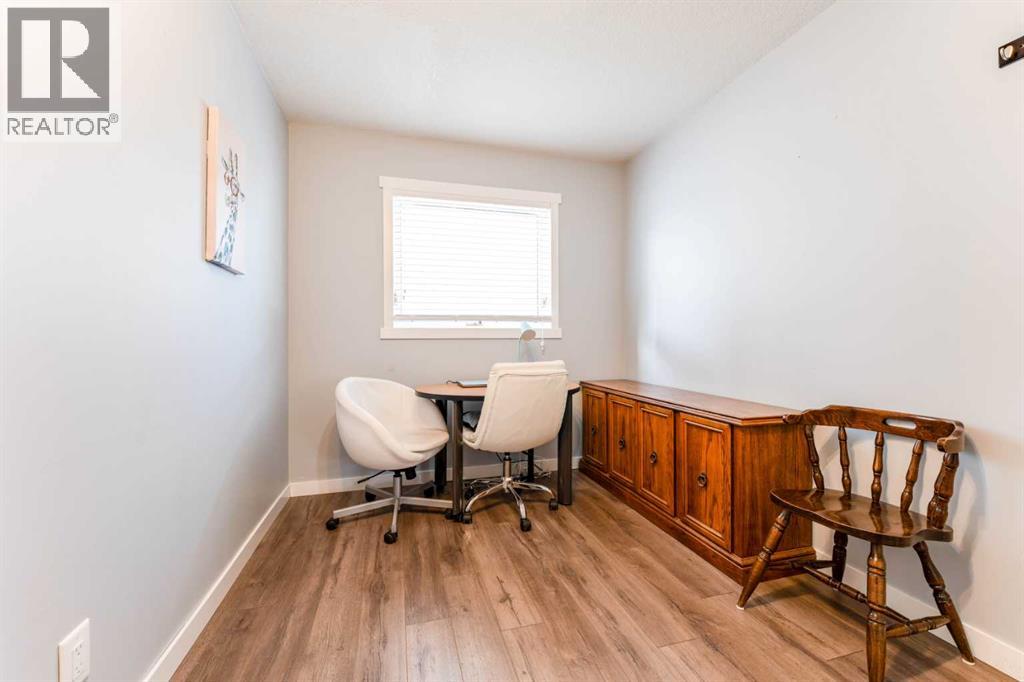 145 Hawkdale Circle NW, Calgary, Alberta  T3G 2W9 - Photo 20 - A2316144