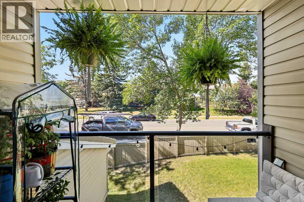 109 Coachway Lane SW, Calgary, Alberta  T3H 2V9 - Photo 42 - A2316179