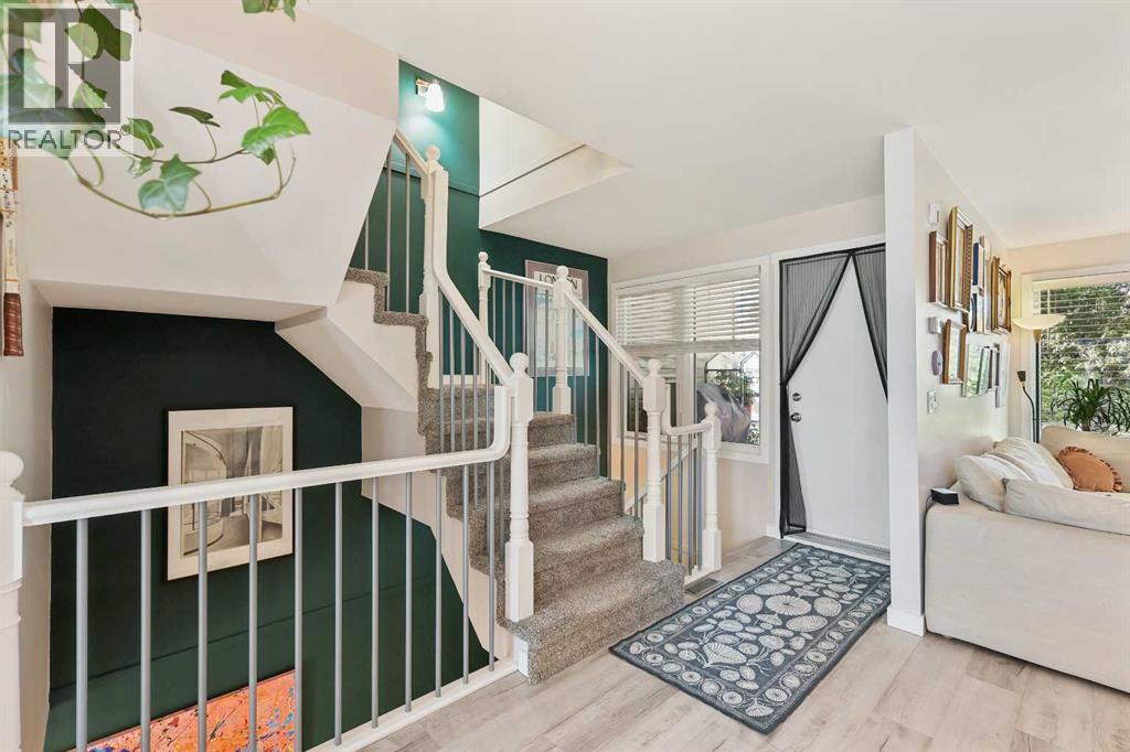 109 Coachway Lane SW, Calgary, Alberta  T3H 2V9 - Photo 8 - A2316179