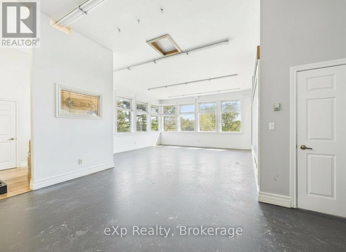 1223 Mackenzie Road, Saugeen Shores, Ontario  N0H 2C6 - Photo 10 - X13217840