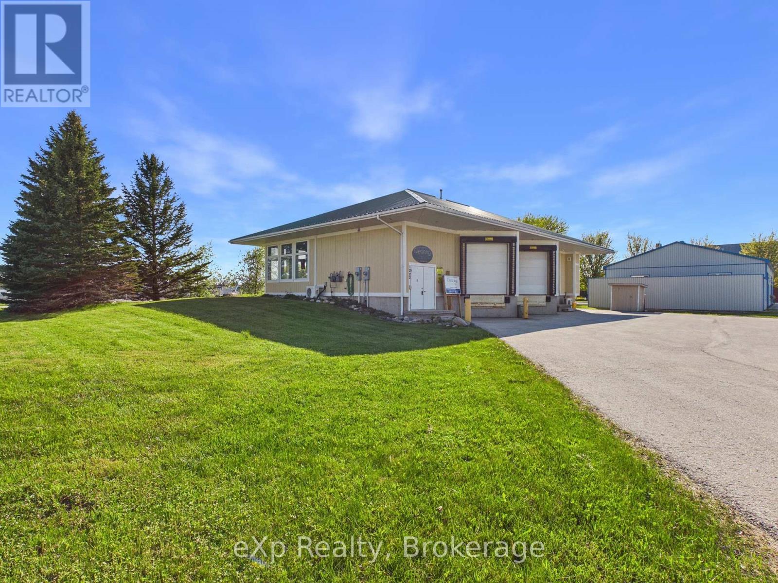 1223 Mackenzie Road, Saugeen Shores, Ontario  N0H 2C6 - Photo 2 - X13217840