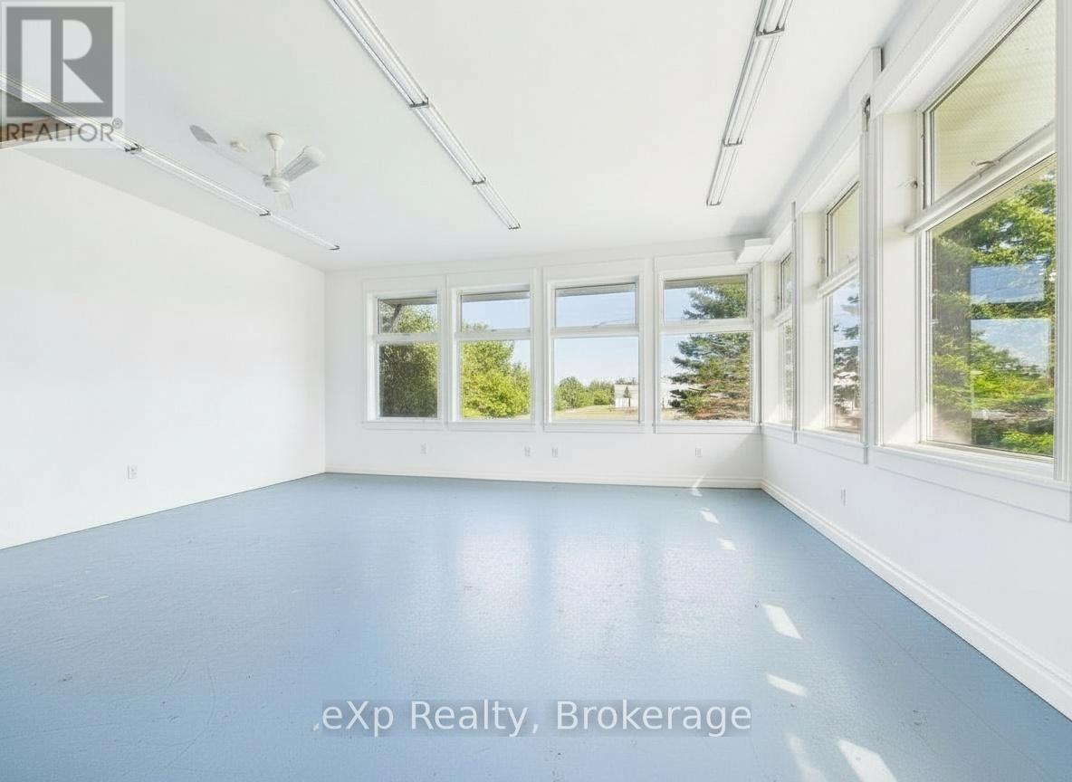 1223 Mackenzie Road, Saugeen Shores, Ontario  N0H 2C6 - Photo 8 - X13217840