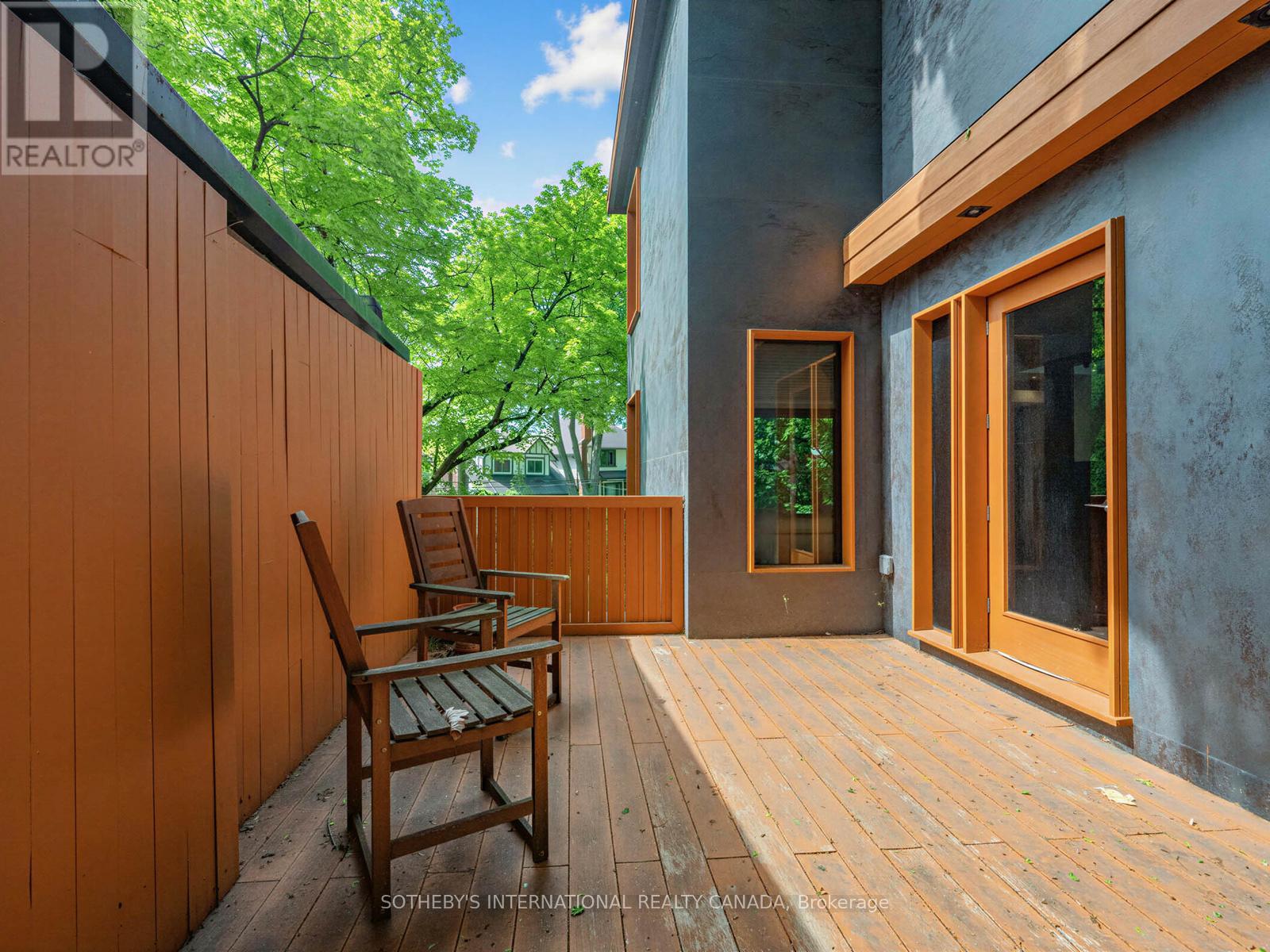 32 Regal Road, Toronto, Ontario  M6H 2J7 - Photo 11 - W13217818