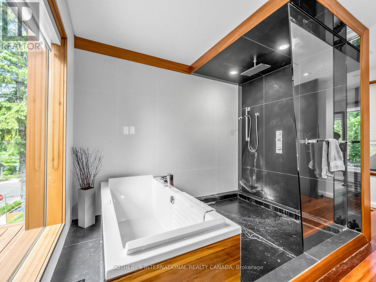 32 Regal Road, Toronto, Ontario  M6H 2J7 - Photo 24 - W13217818