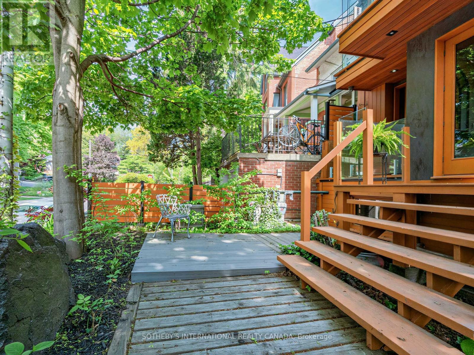 32 Regal Road, Toronto, Ontario  M6H 2J7 - Photo 3 - W13217818