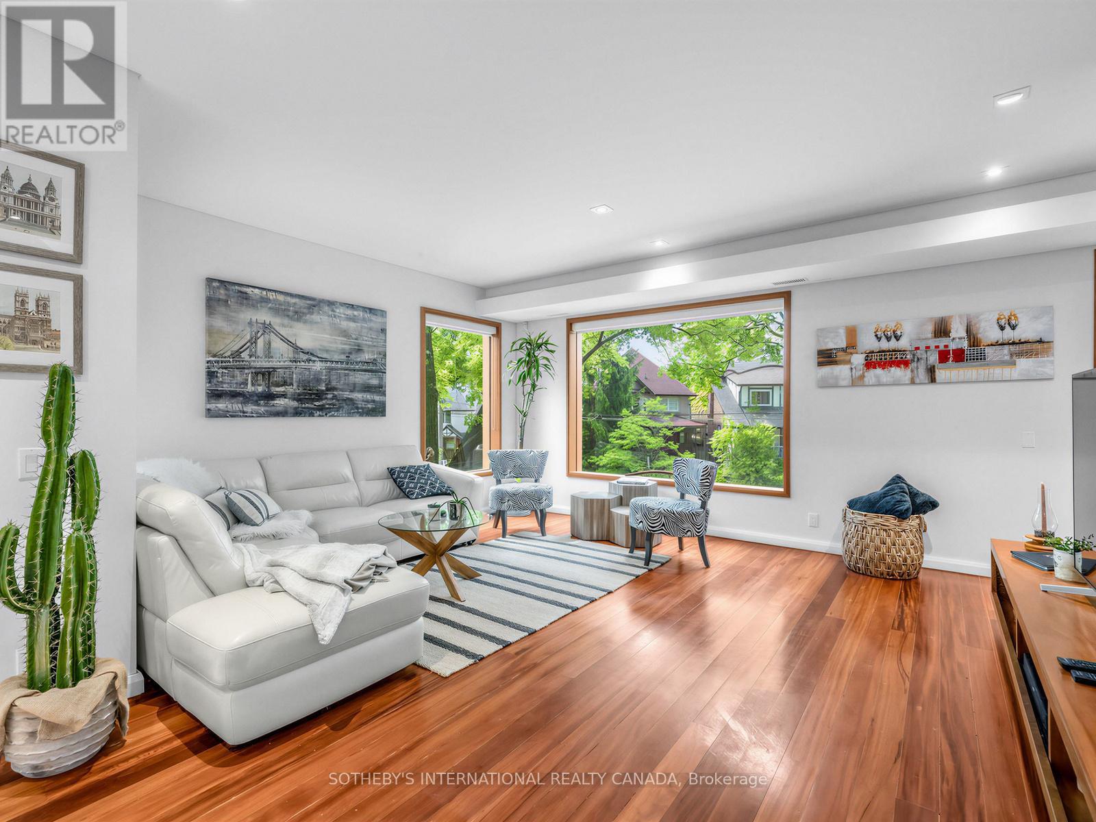 32 Regal Road, Toronto, Ontario  M6H 2J7 - Photo 7 - W13217818