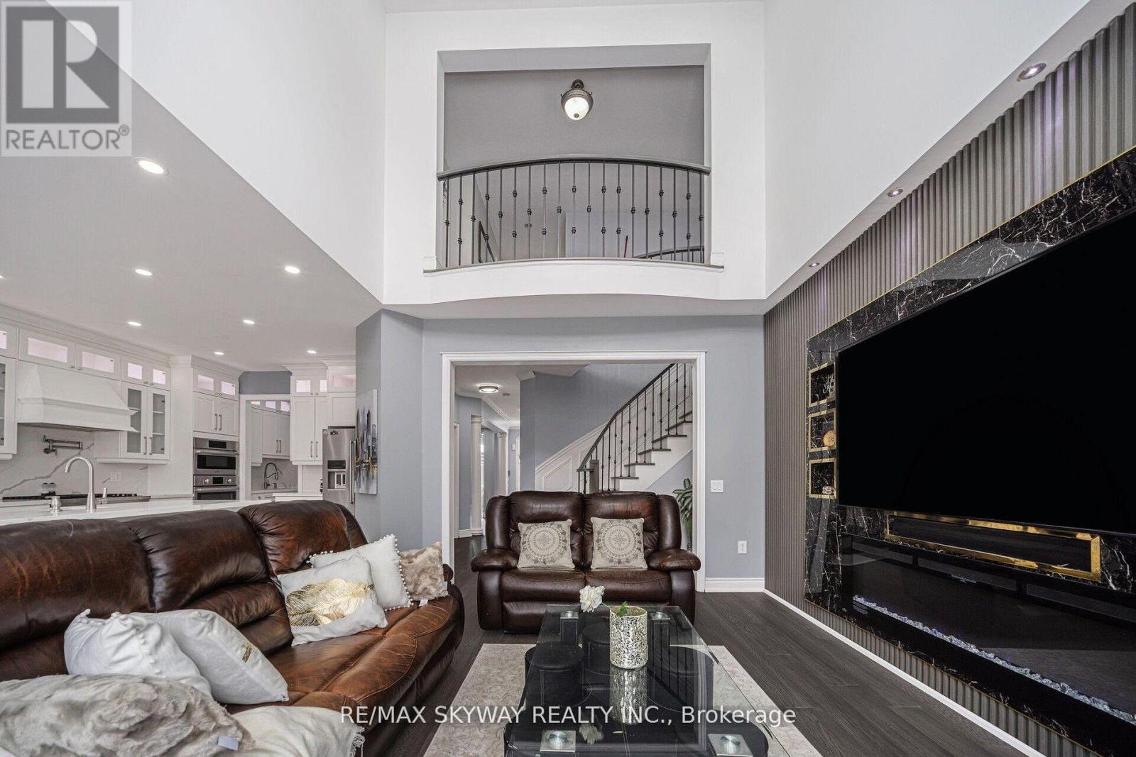 44 EAGLESPRINGS CRESCENT, Brampton, Ontario
