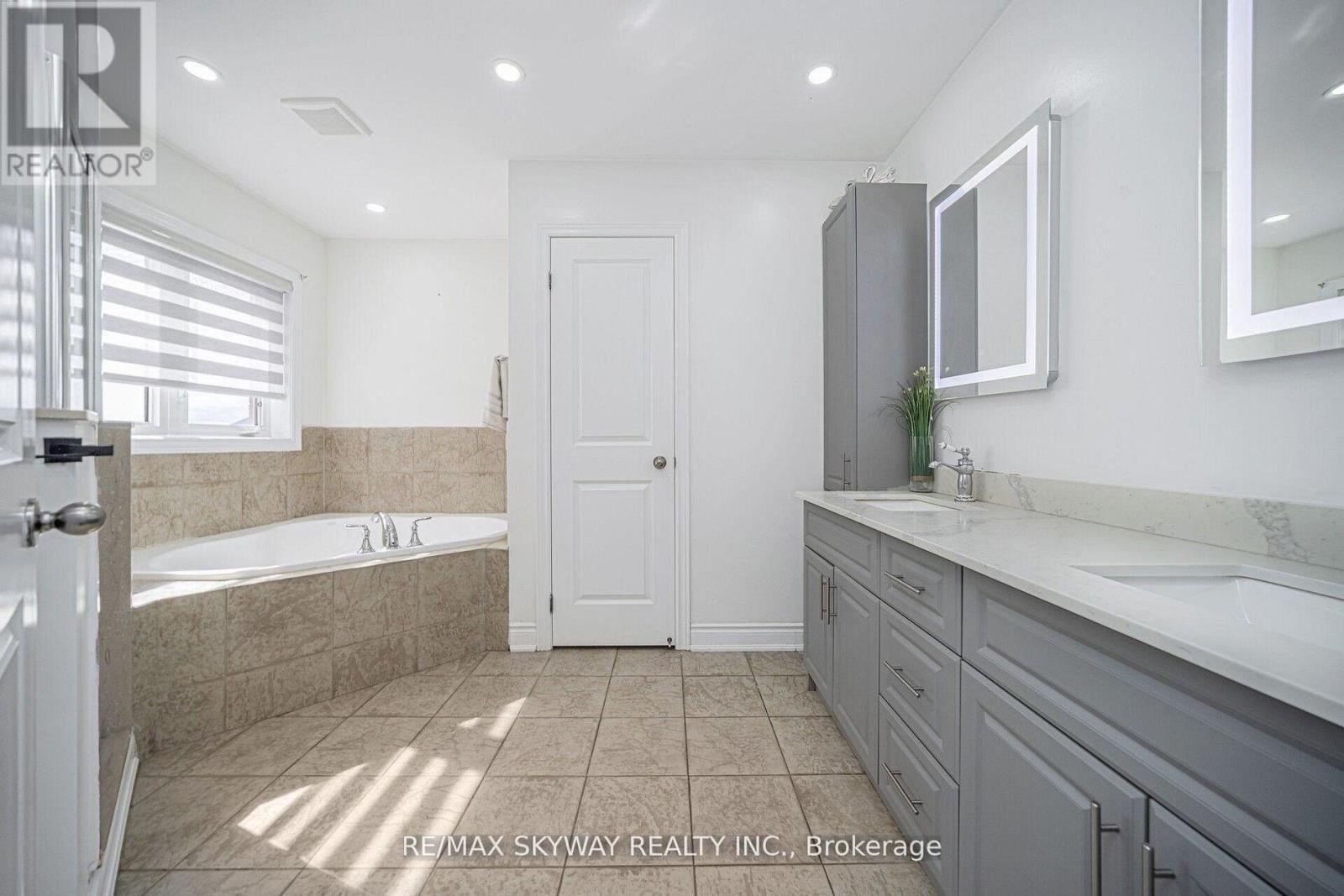 44 Eaglesprings Crescent, Brampton, Ontario  L6P 2W2 - Photo 31 - W13217822