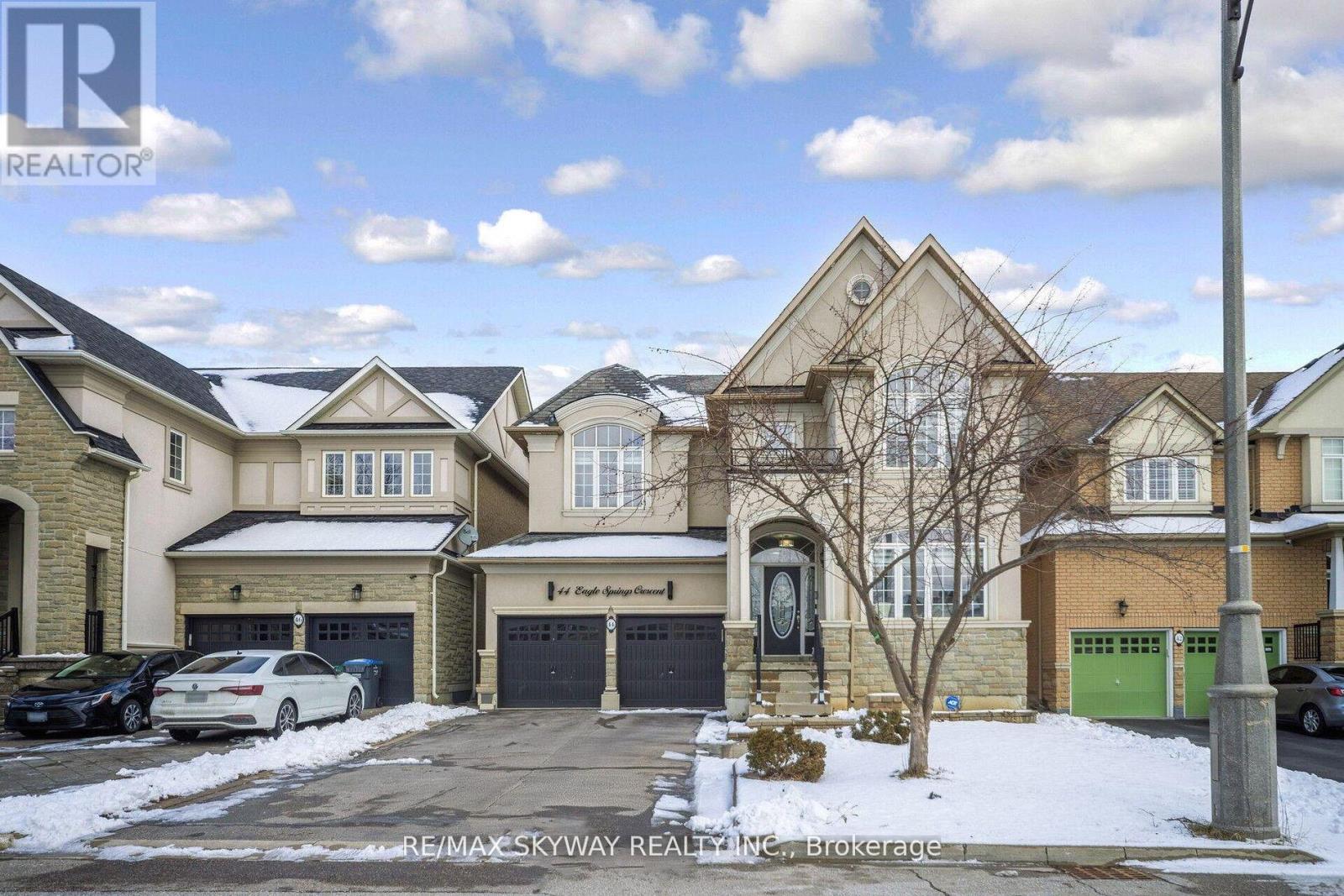 44 Eaglesprings Crescent, Brampton, Ontario  L6P 2W2 - Photo 5 - W13217822