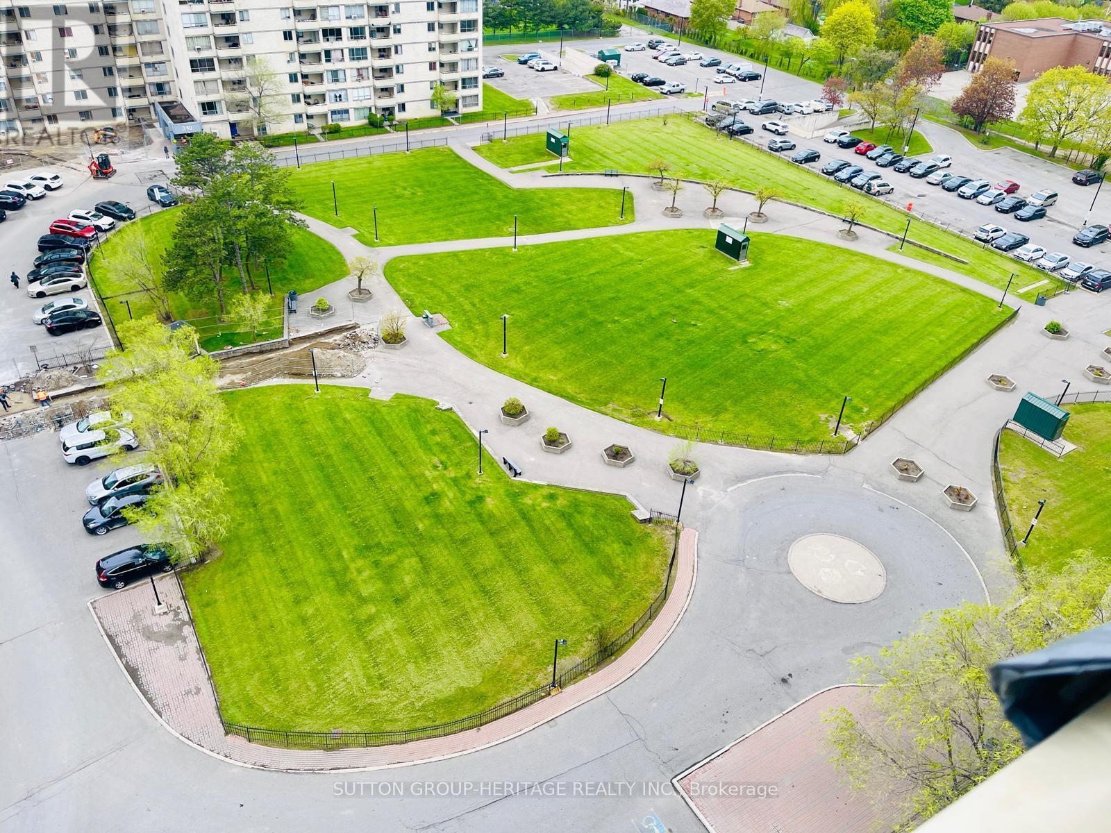 1613 - 320 Dixon Parkway, Toronto, Ontario  M9R 1S8 - Photo 2 - W13217856