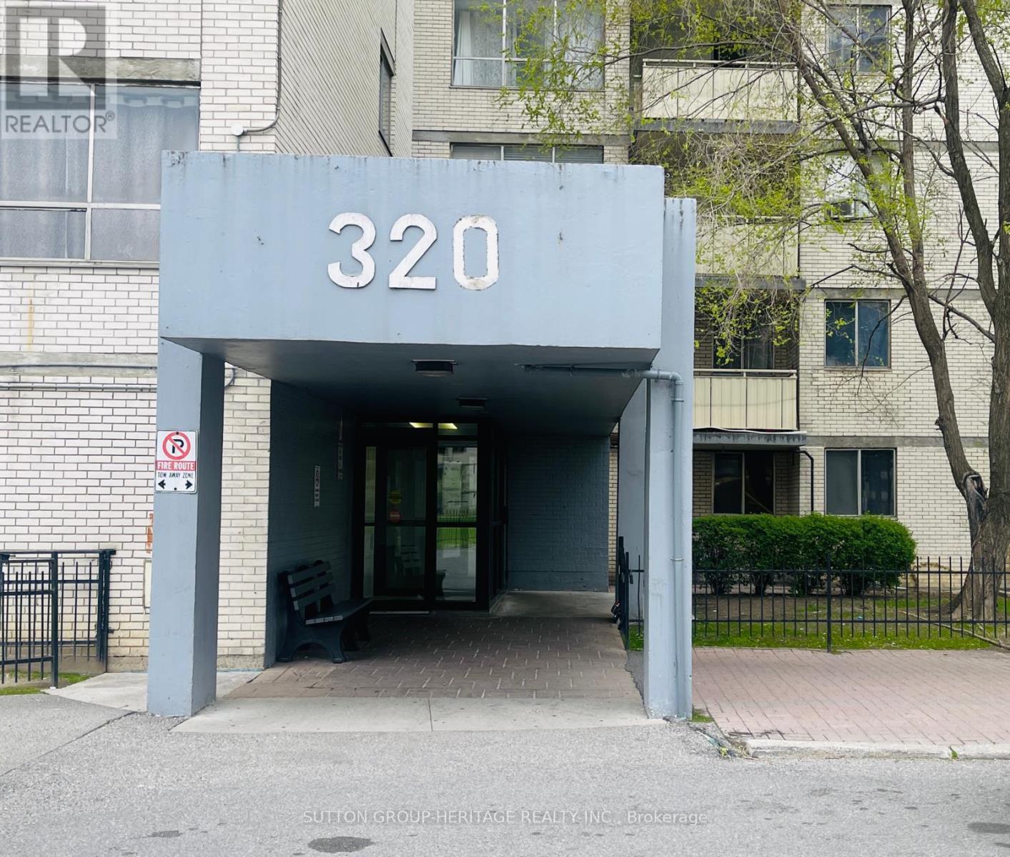 1613 - 320 Dixon Parkway, Toronto, Ontario  M9R 1S8 - Photo 5 - W13217856