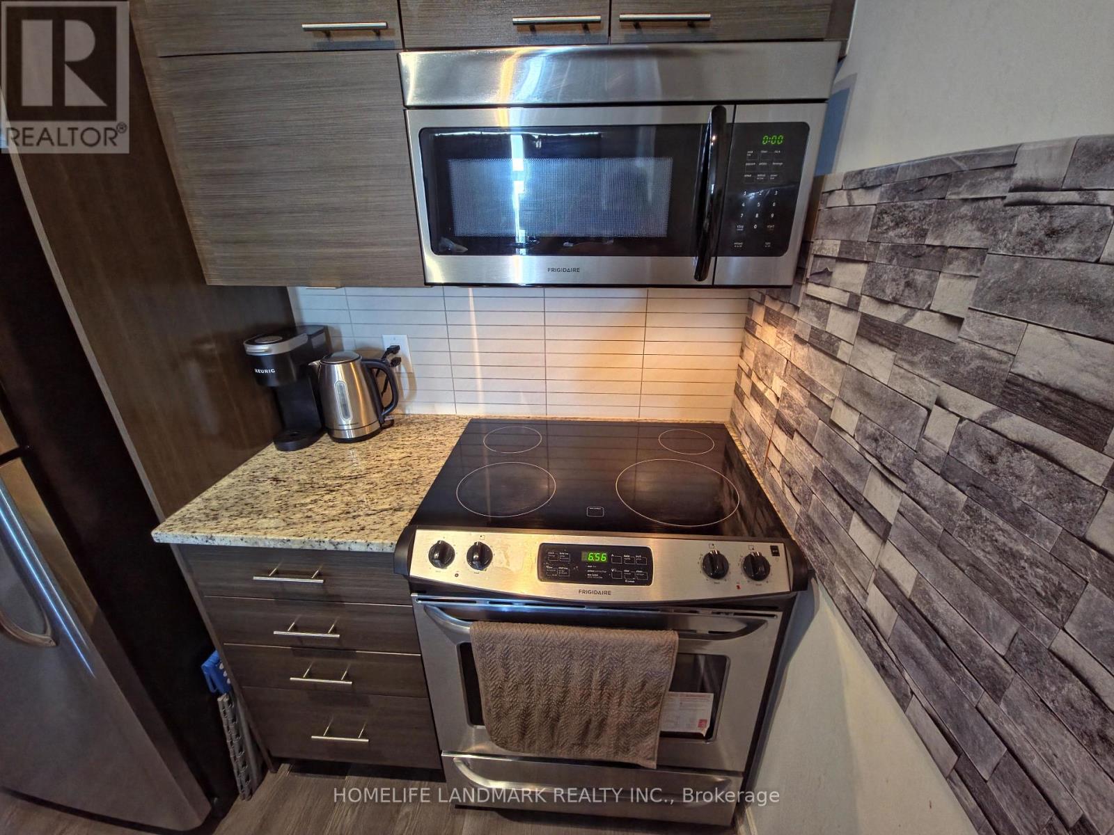 306 - 66 Forest Manor Road, Toronto, Ontario  M2J 0B7 - Photo 7 - C13212036