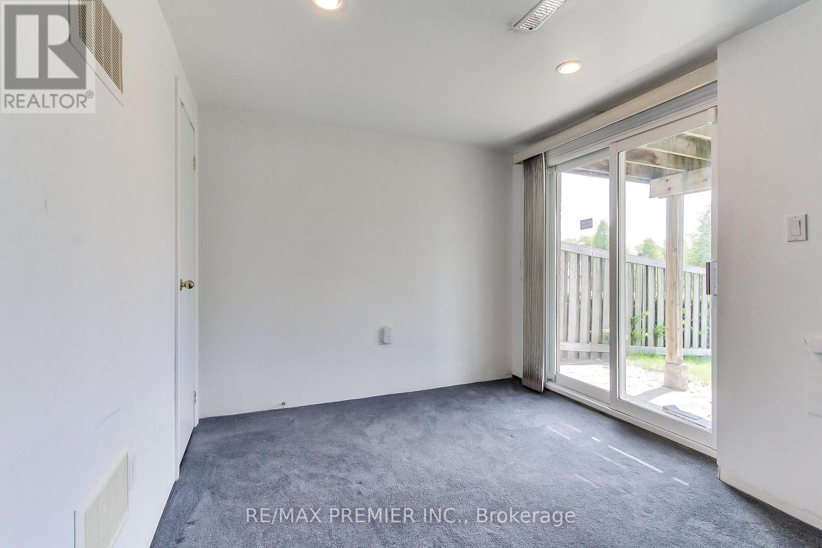28 Palmer Drive, Ajax, Ontario  L1S 5W8 - Photo 19 - E13211684