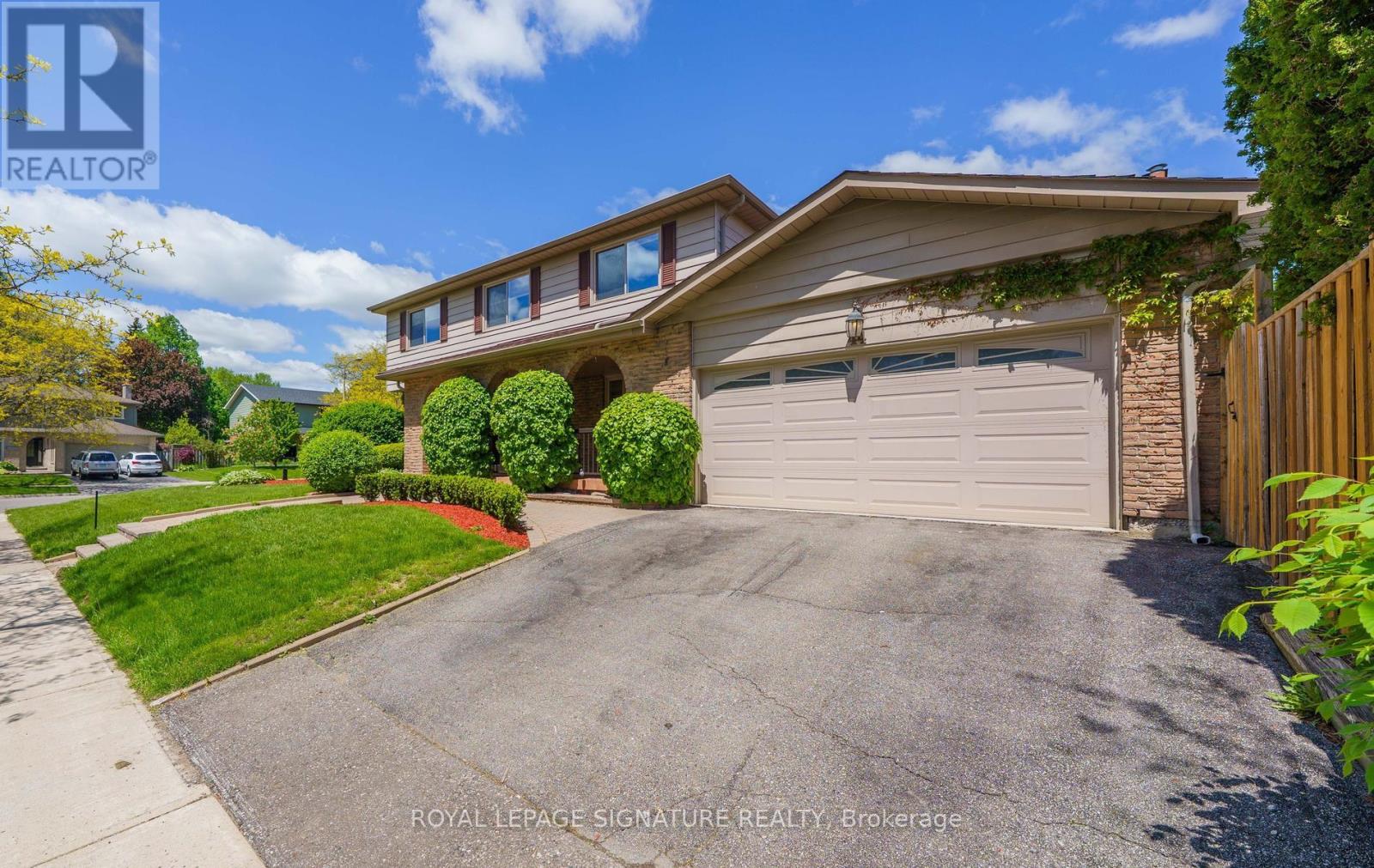 44 ROYDAWN CRESCENT, Toronto, Ontario