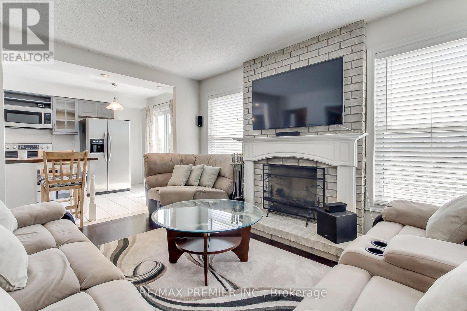 28 Palmer Drive, Ajax, Ontario  L1S 5W8 - Photo 9 - E13211684