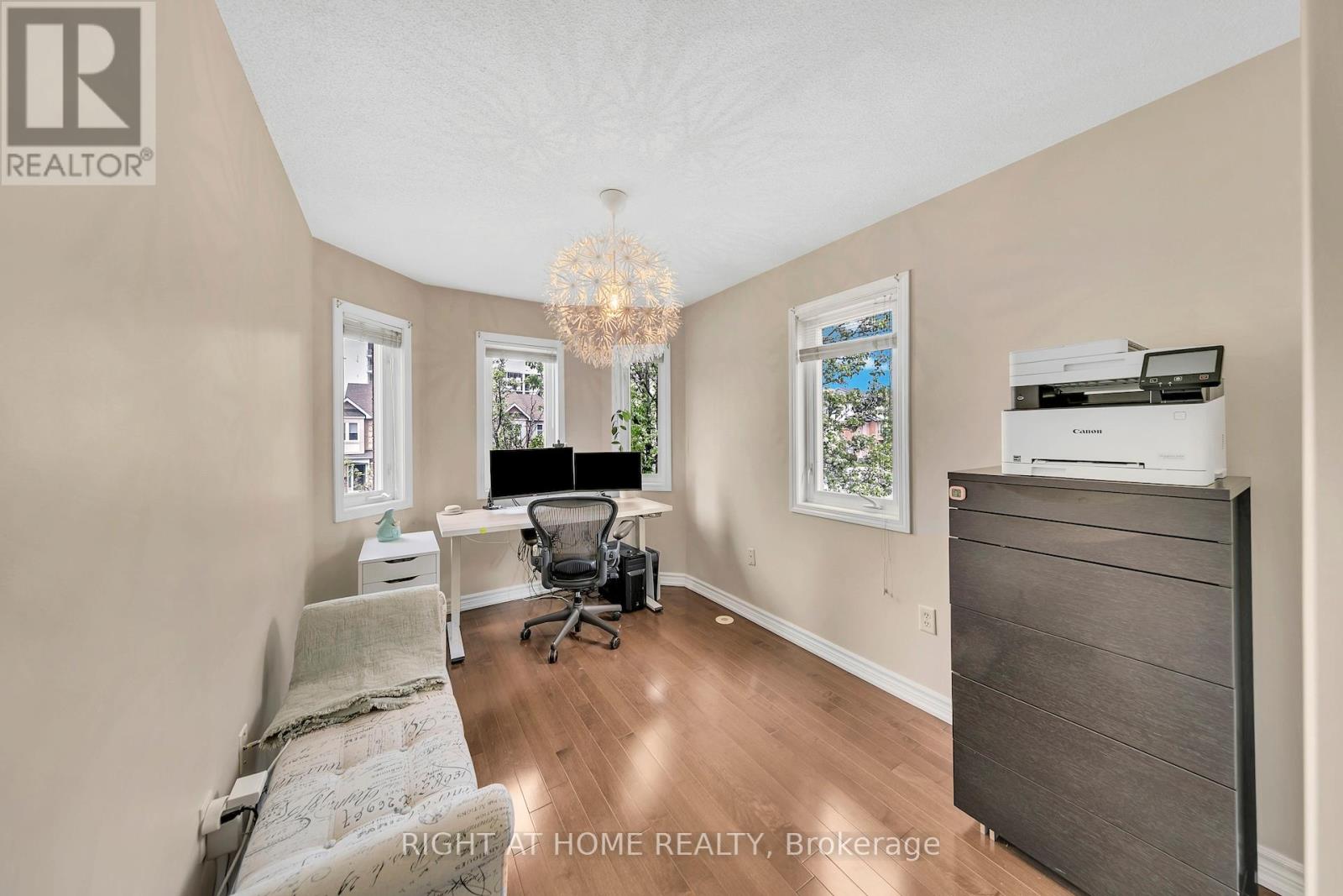 740 Village Green Boulevard, Mississauga, Ontario  L5E 3K8 - Photo 25 - W13157206