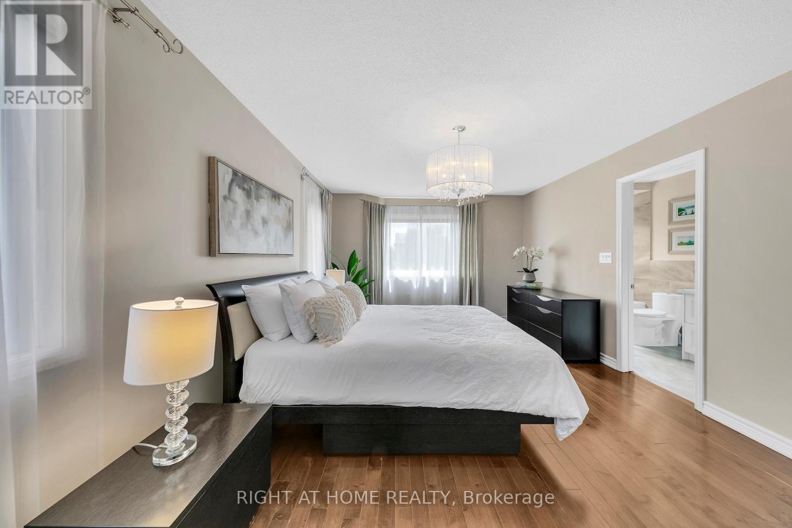 740 Village Green Boulevard, Mississauga, Ontario  L5E 3K8 - Photo 18 - W13157206