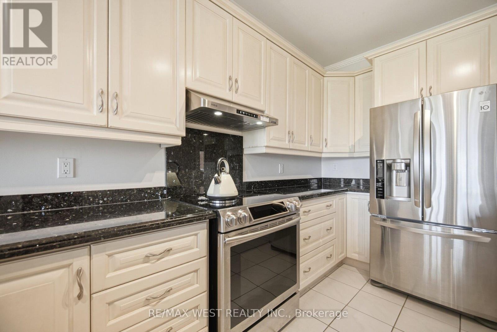 7288 Zinnia Place, Mississauga, Ontario  L5W 1K6 - Photo 15 - W13215376