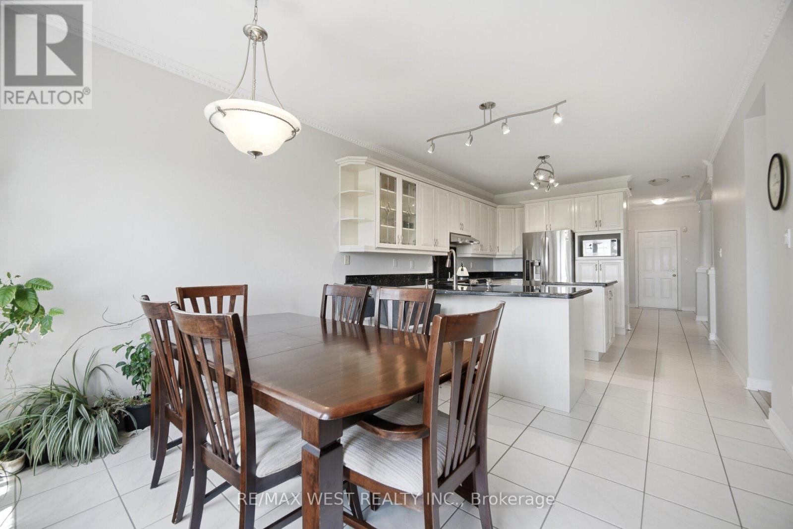7288 Zinnia Place, Mississauga, Ontario  L5W 1K6 - Photo 18 - W13215376