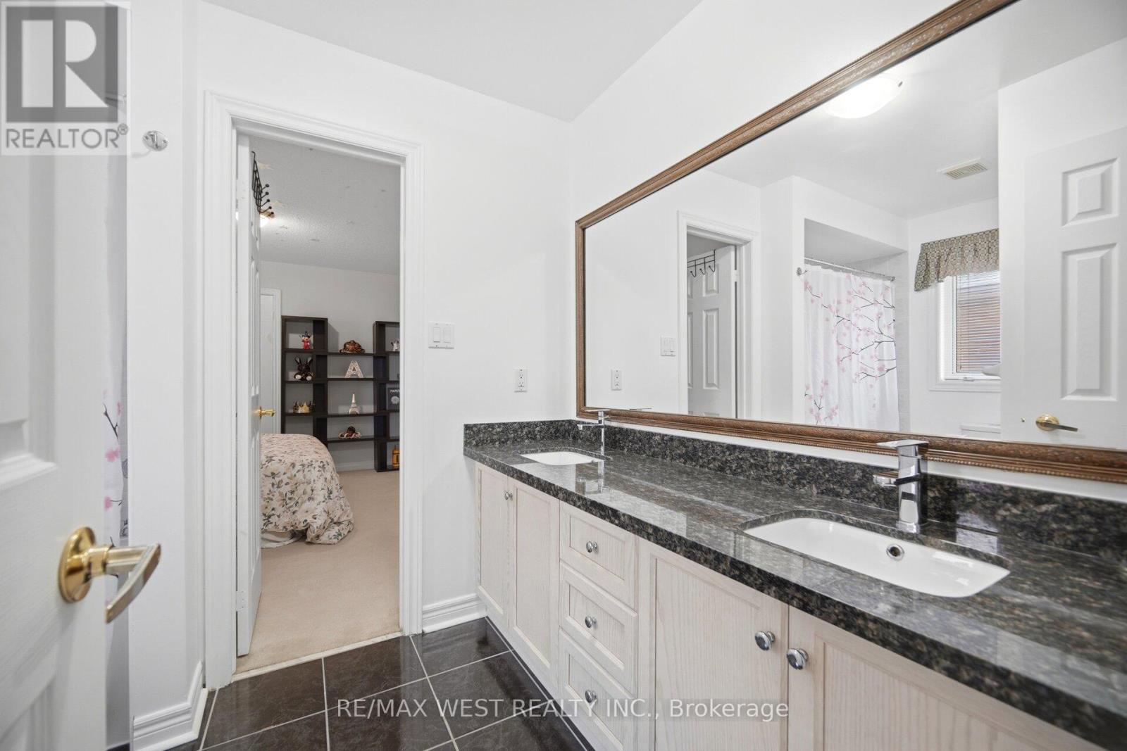 7288 Zinnia Place, Mississauga, Ontario  L5W 1K6 - Photo 35 - W13215376