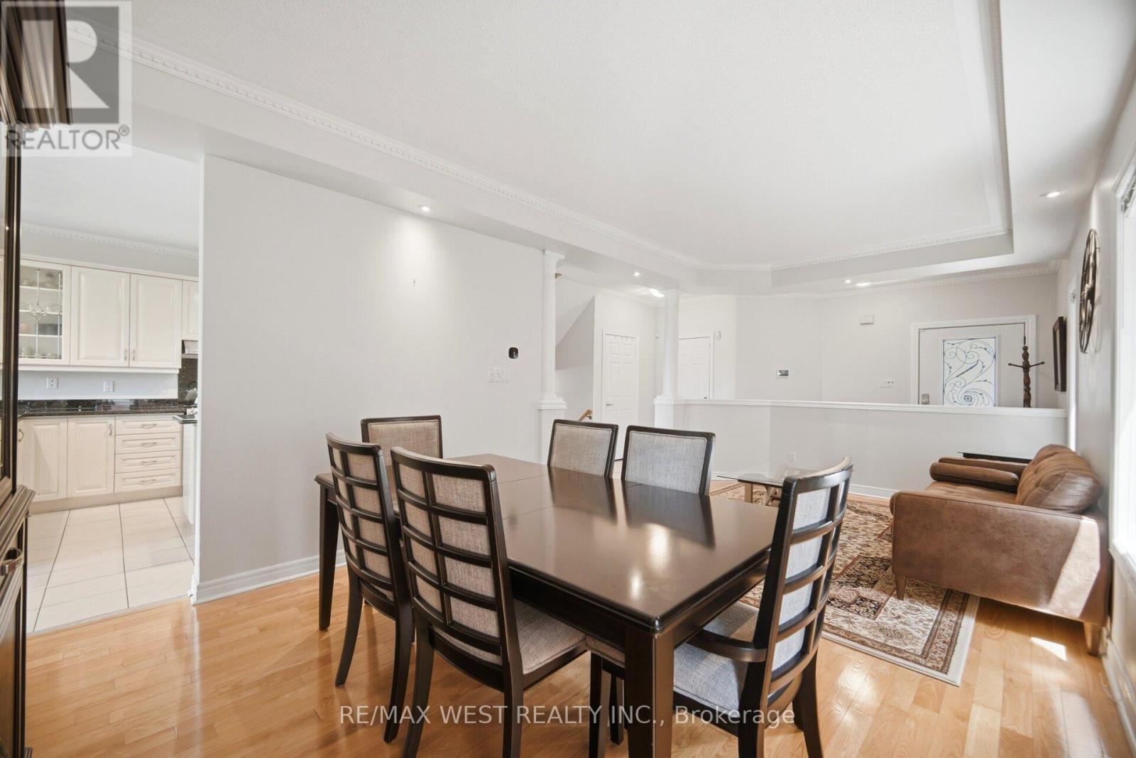 7288 Zinnia Place, Mississauga, Ontario  L5W 1K6 - Photo 12 - W13215376