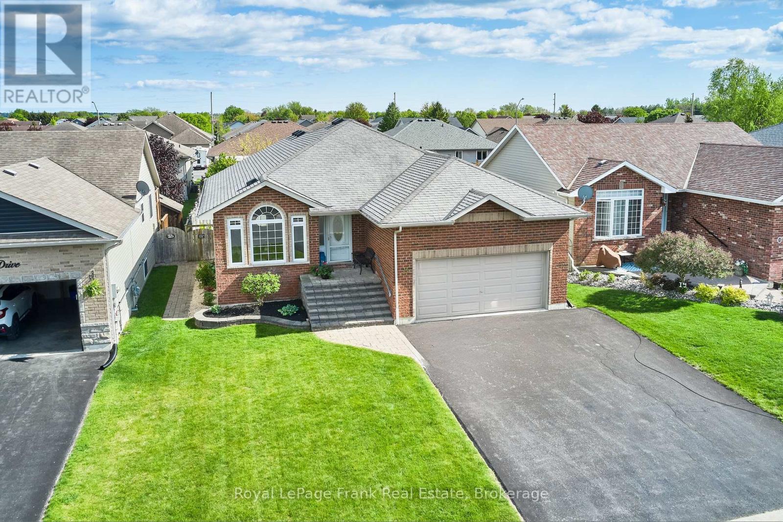 11 FOX DEN DRIVE, Brighton, Ontario