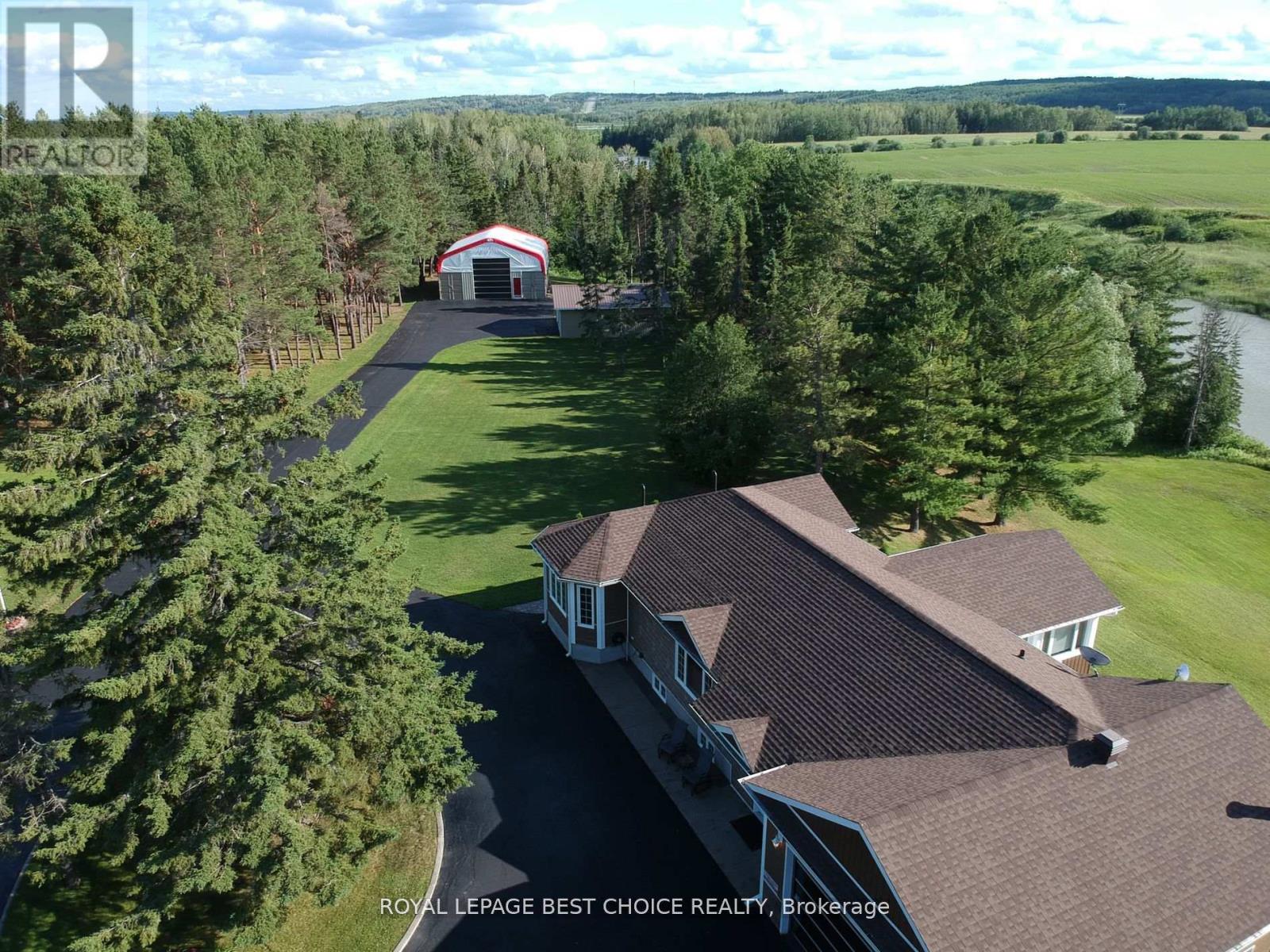 804164 Golf Course Road, Temiskaming Shores, Ontario  P0J 1P0 - Photo 2 - T13217870