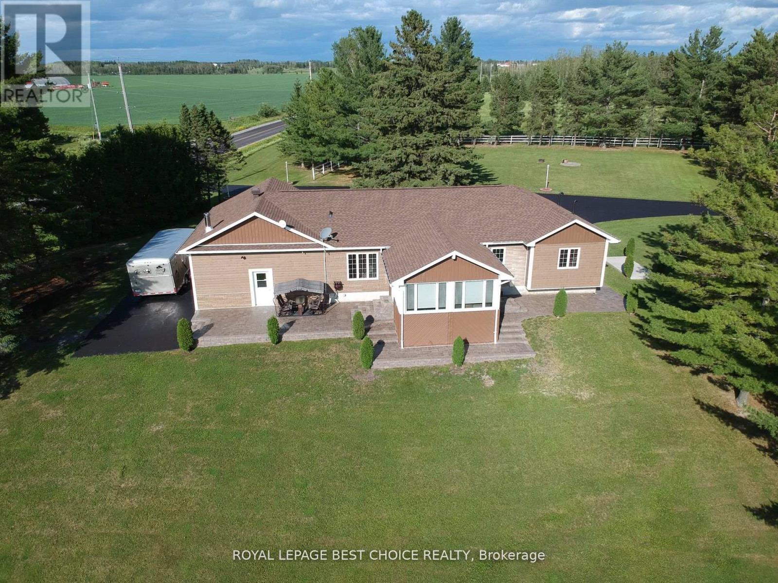 804164 Golf Course Road, Temiskaming Shores, Ontario  P0J 1P0 - Photo 3 - T13217870