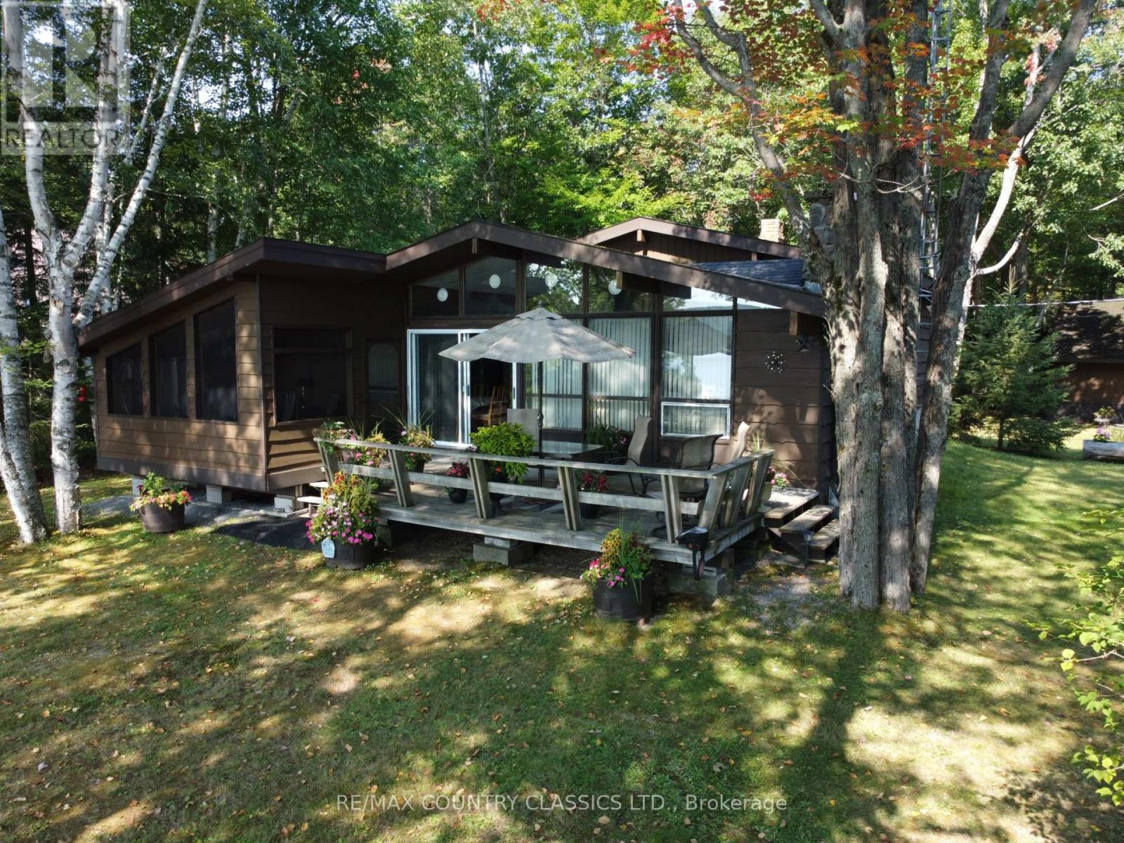 150 GOLFERS LANE, Hastings Highlands, Ontario