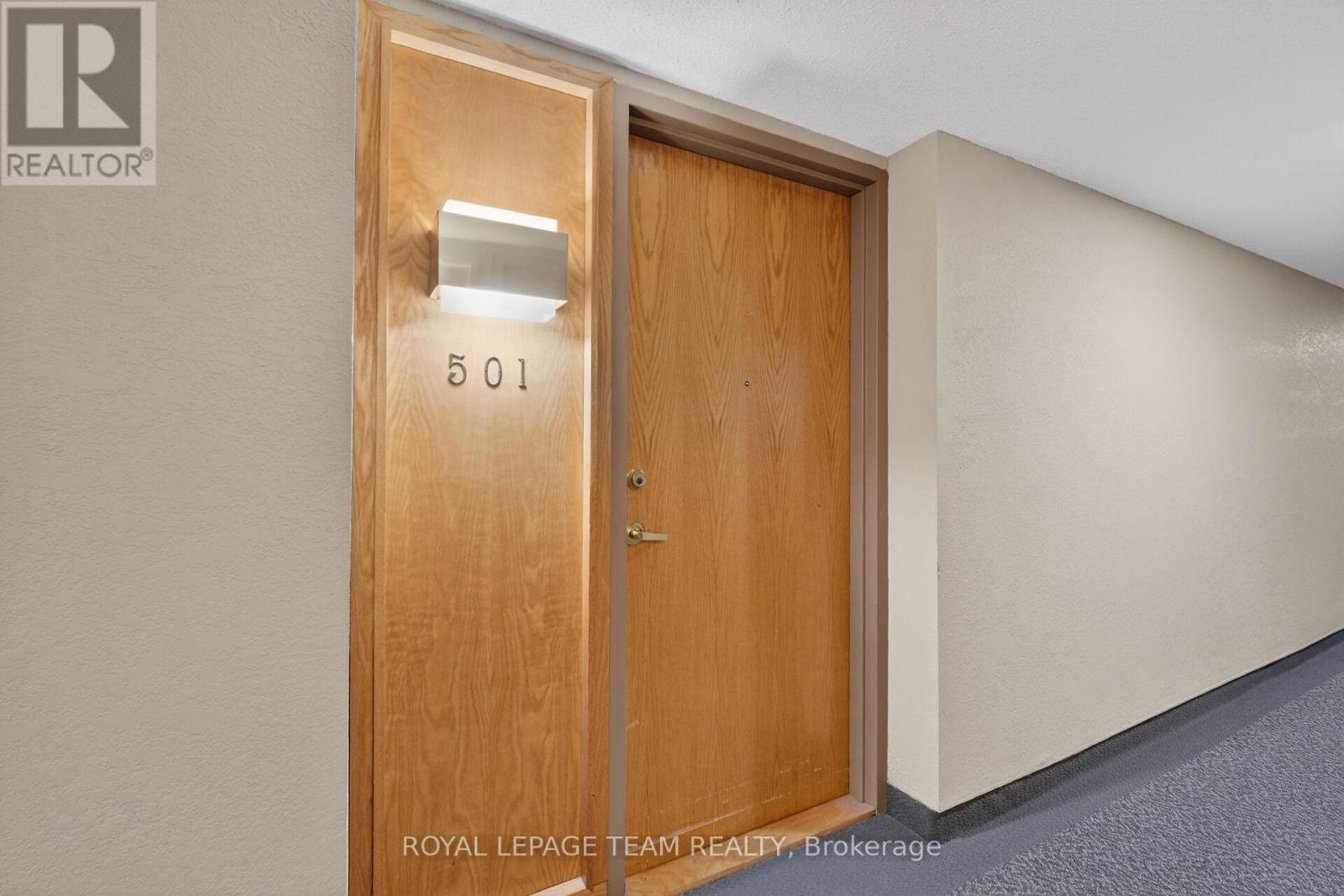501 - 2760 Carousel Crescent, Ottawa, Ontario  K1T 2N4 - Photo 2 - X13217962