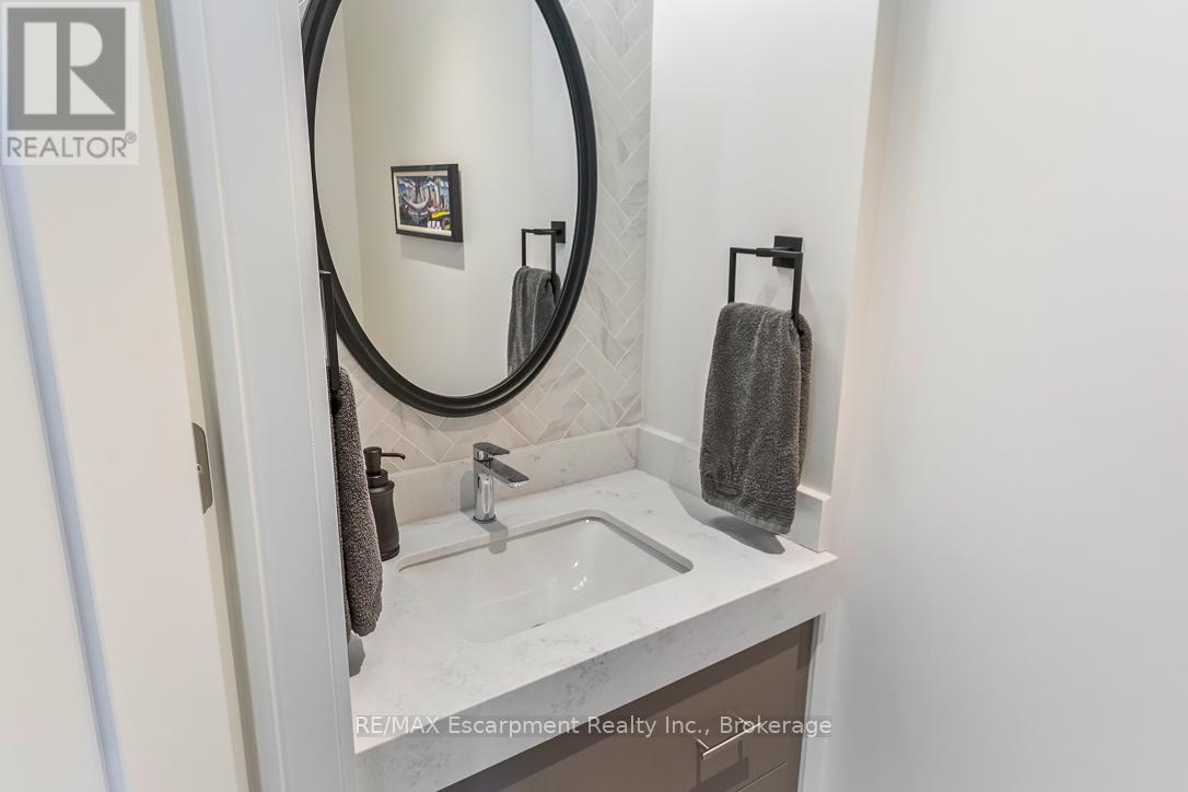303 - 123 Maurice Drive, Oakville, Ontario  L6K 2W6 - Photo 44 - W13217926