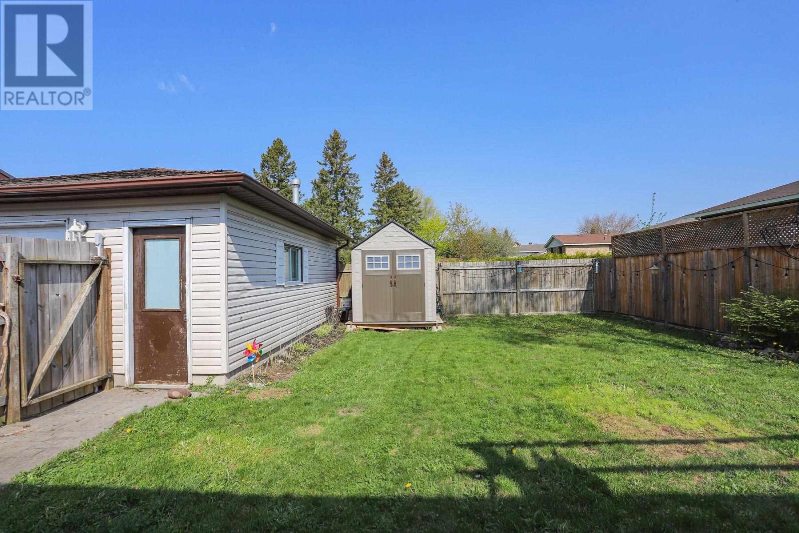 34 Robin St, Sault Ste Marie, Ontario  P6A 5X9 - Photo 38 - SM261184