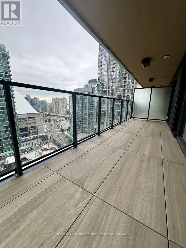 2106 - 3 Concord Cityplace Way, Toronto, Ontario  M5V 0X4 - Photo 13 - C13217872