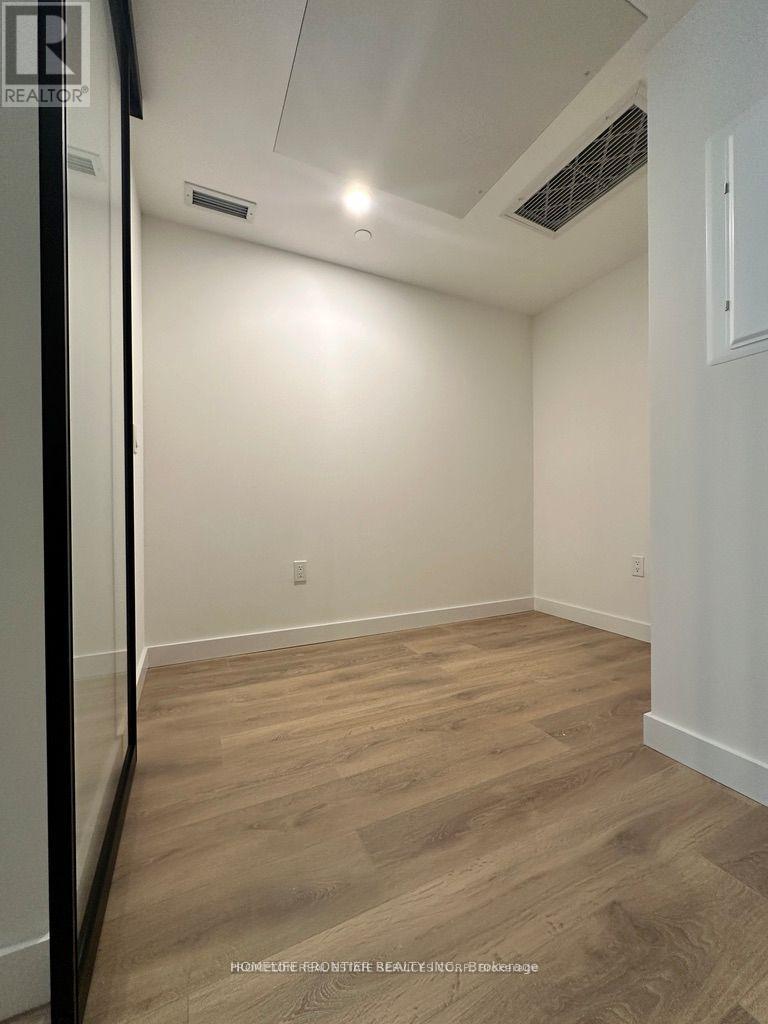 2106 - 3 Concord Cityplace Way, Toronto, Ontario  M5V 0X4 - Photo 8 - C13217872