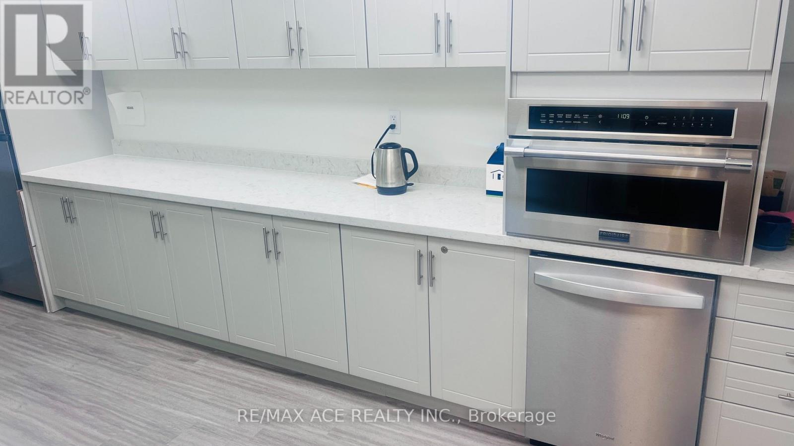 109 & 110 - 150 Consumers Road, Toronto, Ontario  M2J 1P9 - Photo 10 - C13217966