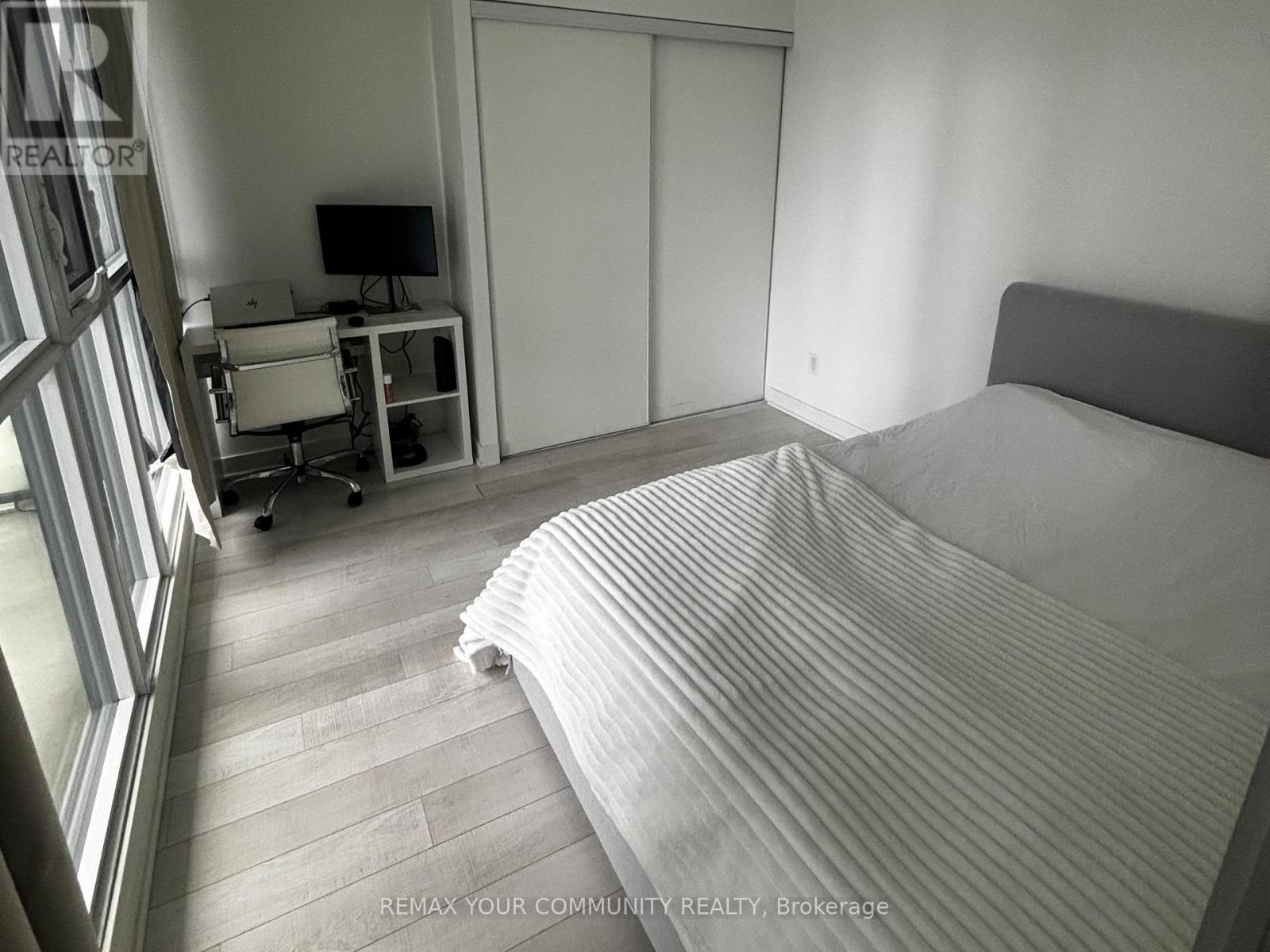 2102 - 290 Adelaide Street W, Toronto, Ontario  M5V 0P3 - Photo 11 - C13214228