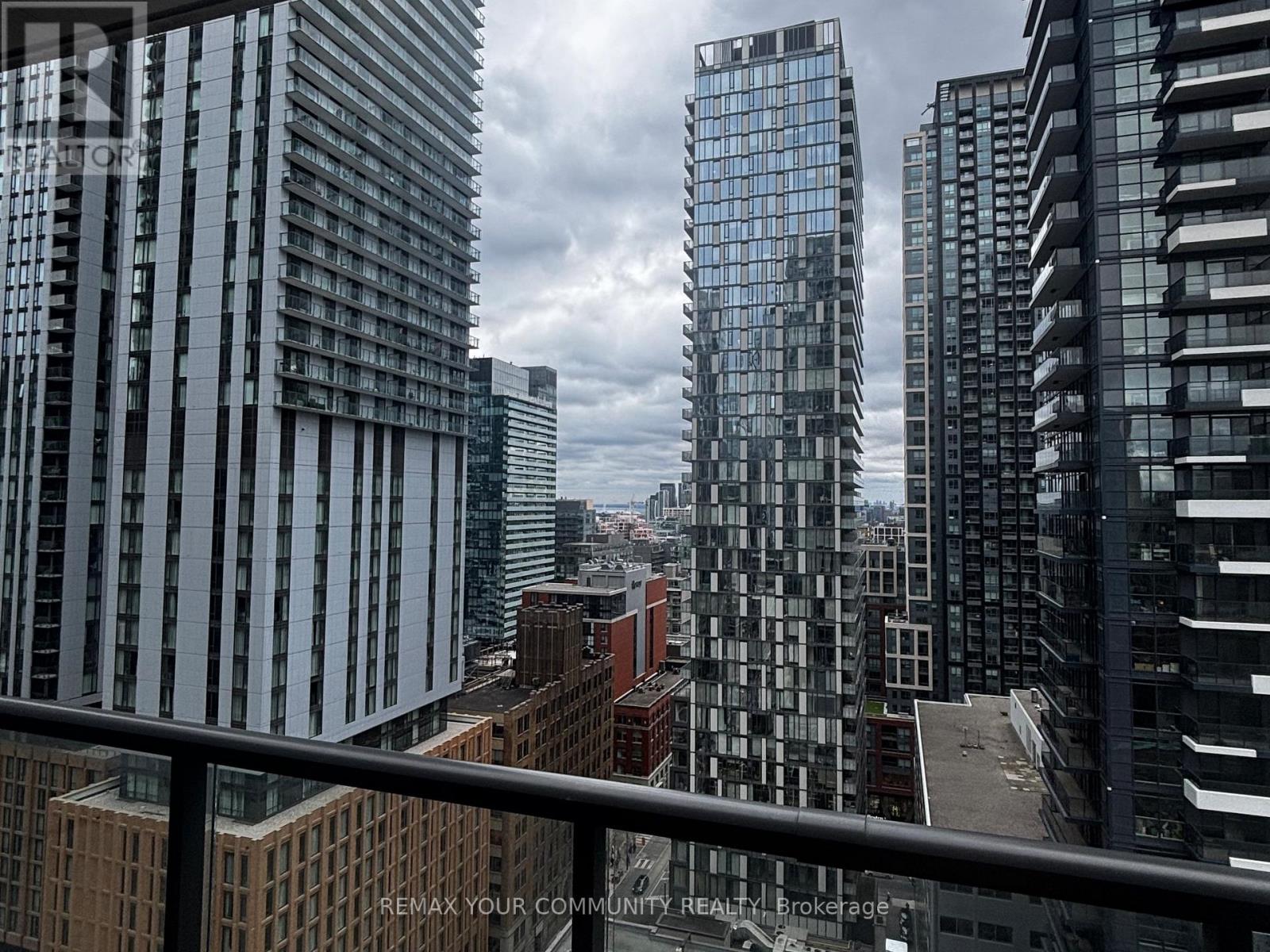 2102 - 290 Adelaide Street W, Toronto, Ontario  M5V 0P3 - Photo 14 - C13214228